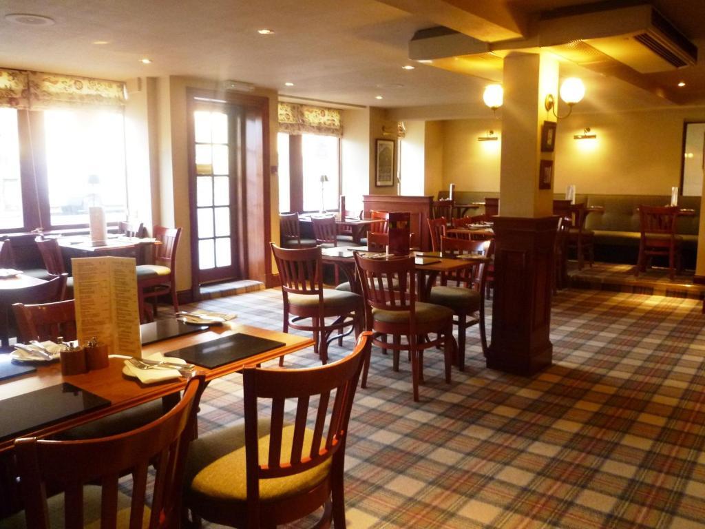 The County Hotel Dalkeith Exterior photo